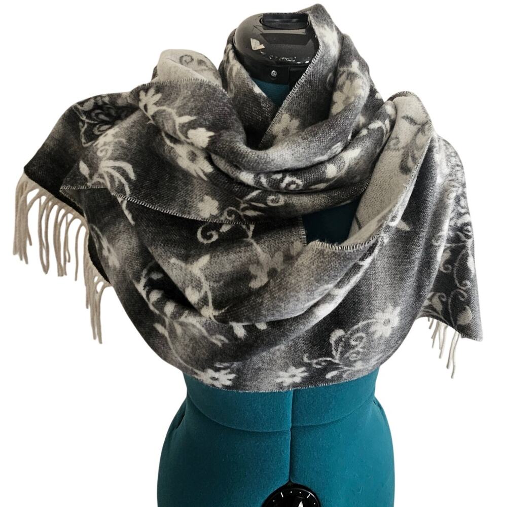 Luxury 100% Cashmere Scarf, Floral Print – Made in Scotland